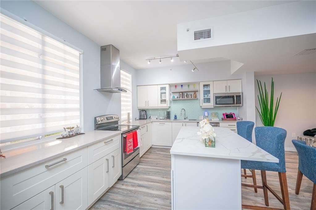 2841 NE 185th Street # 514, Miami FL 33180 — 4