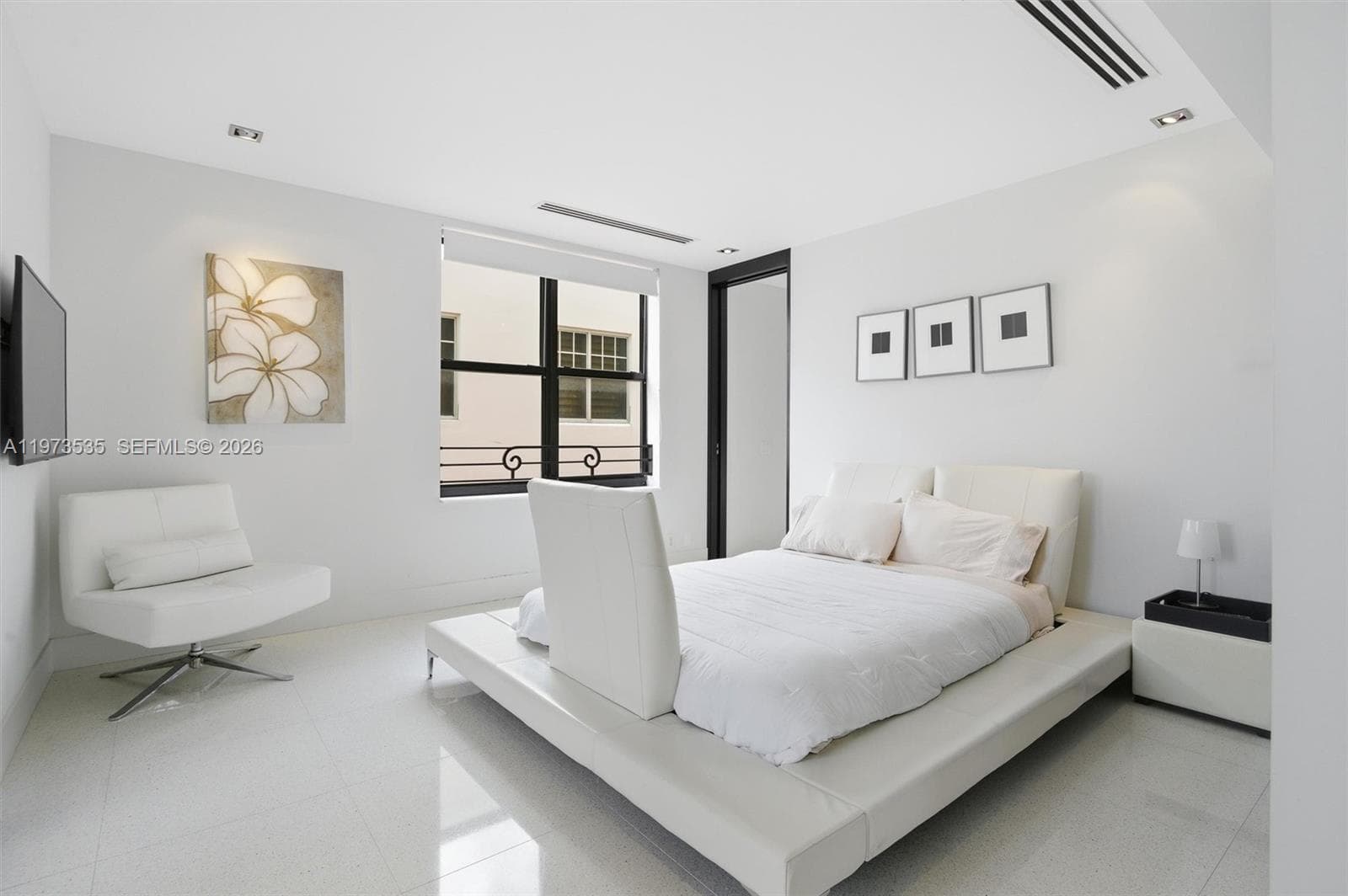 1330 Ocean Dr, Miami Beach FL 33139 — 29