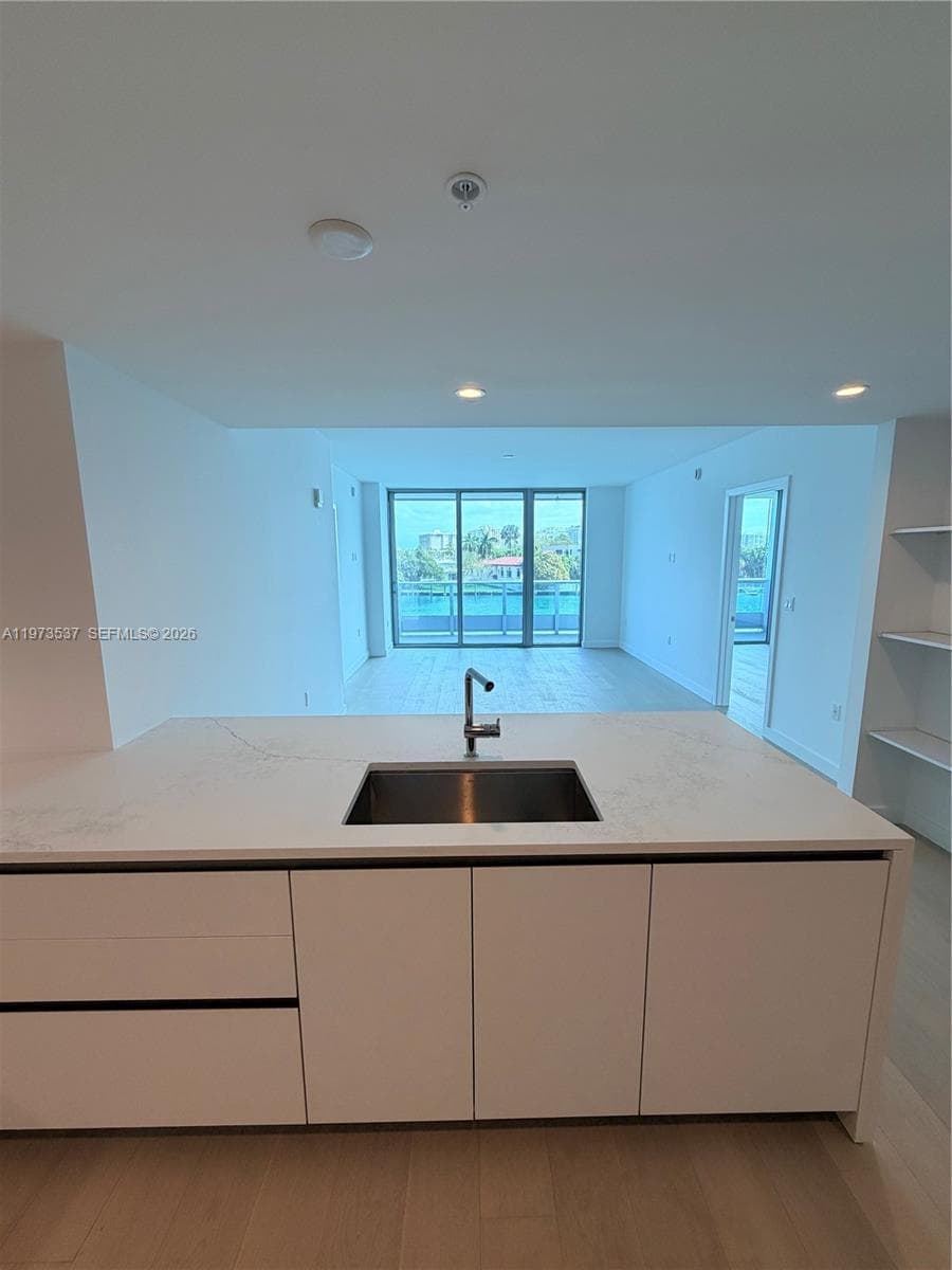 9201 E Bay Harbor Dr # 309, Bay Harbor Islands FL 33154 — 12