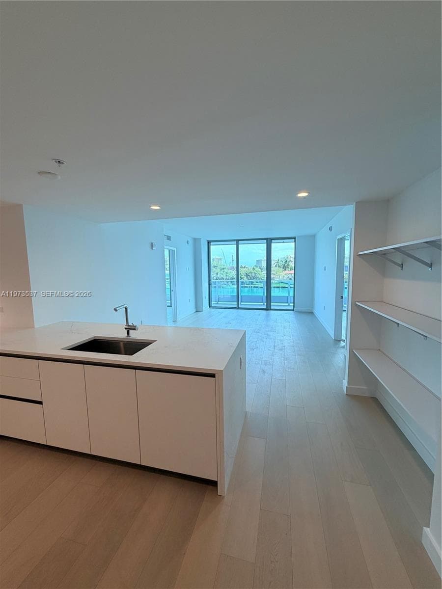 9201 E Bay Harbor Dr # 309, Bay Harbor Islands FL 33154 — 9