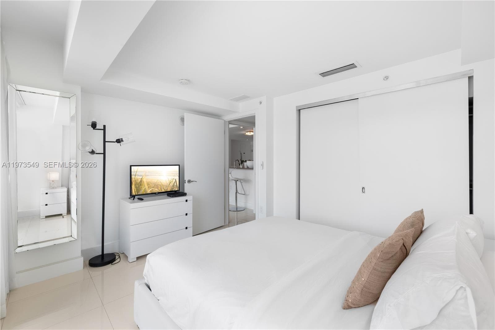 6801 Collins Ave, Miami Beach FL 33141 — 24