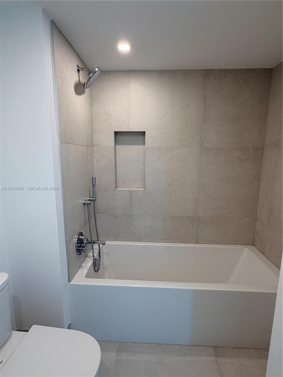 9221 E Bay Harbor Dr # 307, Bay Harbor Islands FL 33154 — 22