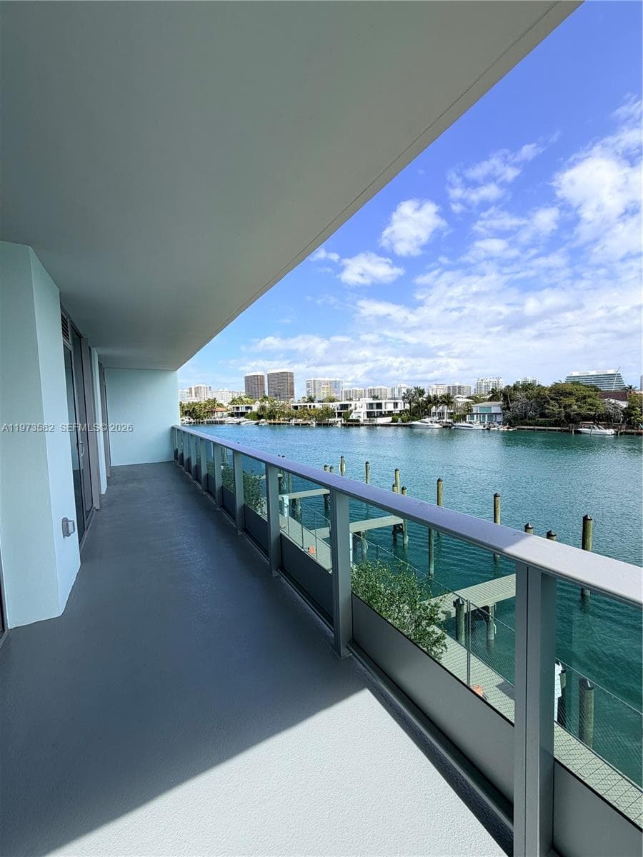 9221 E Bay Harbor Dr # 307, Bay Harbor Islands FL 33154 — 3