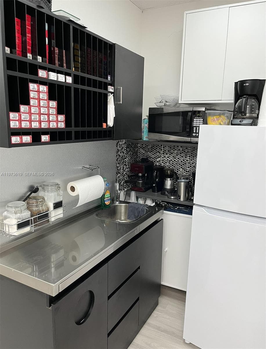 16774 NW 67th Ave, Hialeah FL 33015 — 5