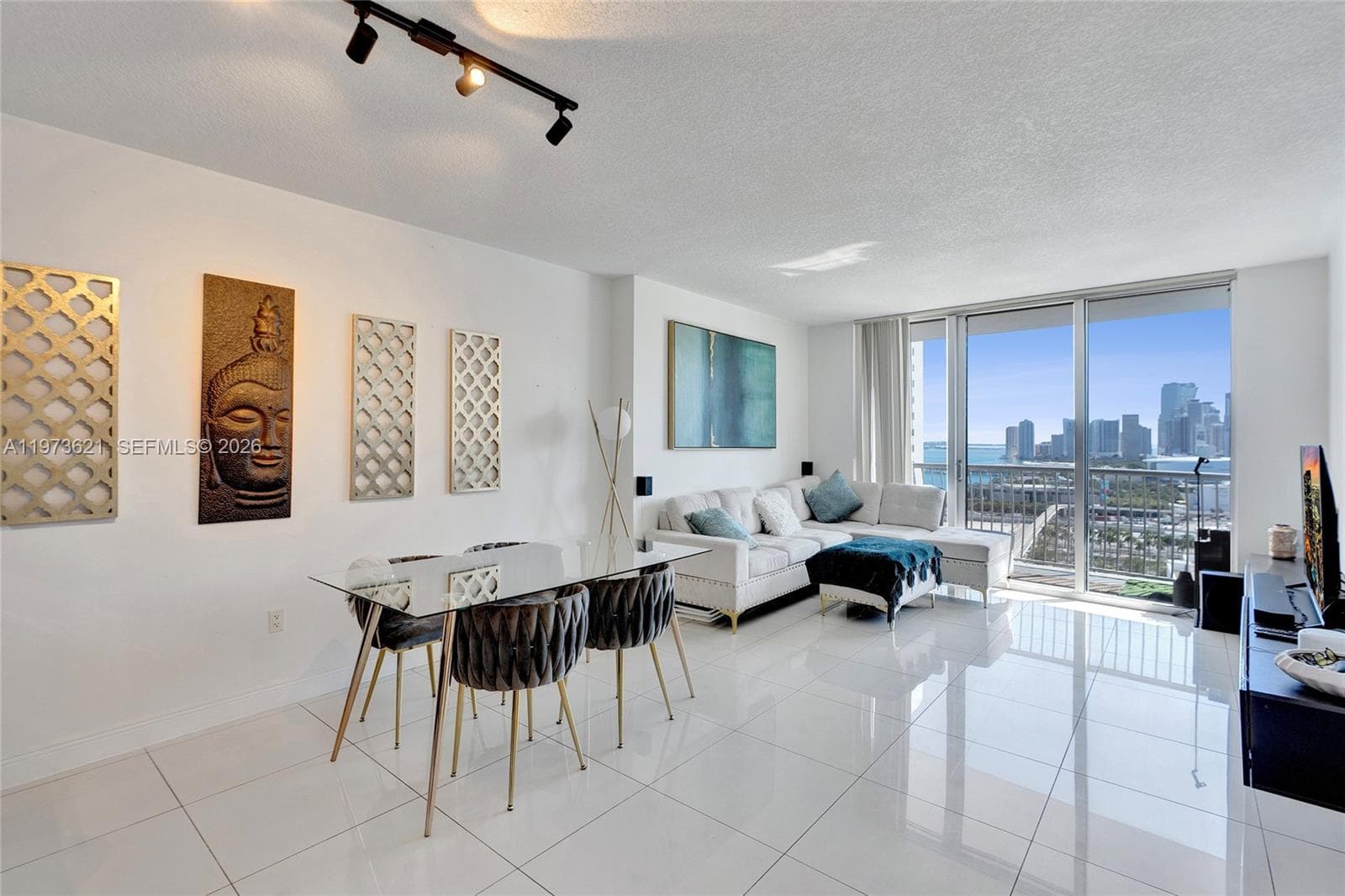 1750 N Bayshore Dr # 2510, Miami FL 33132 — 12