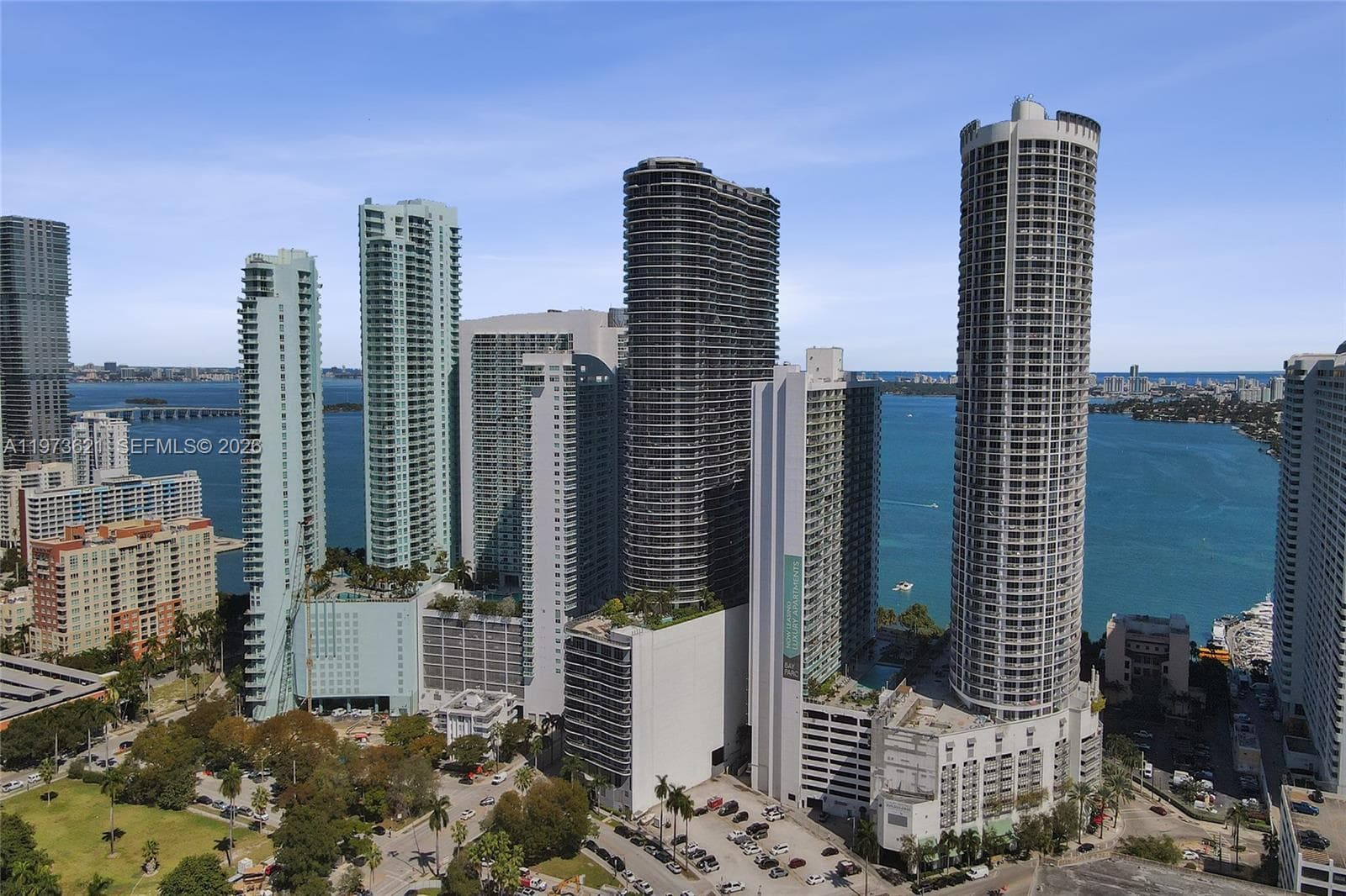 1750 N Bayshore Dr # 2510, Miami FL 33132 — 9