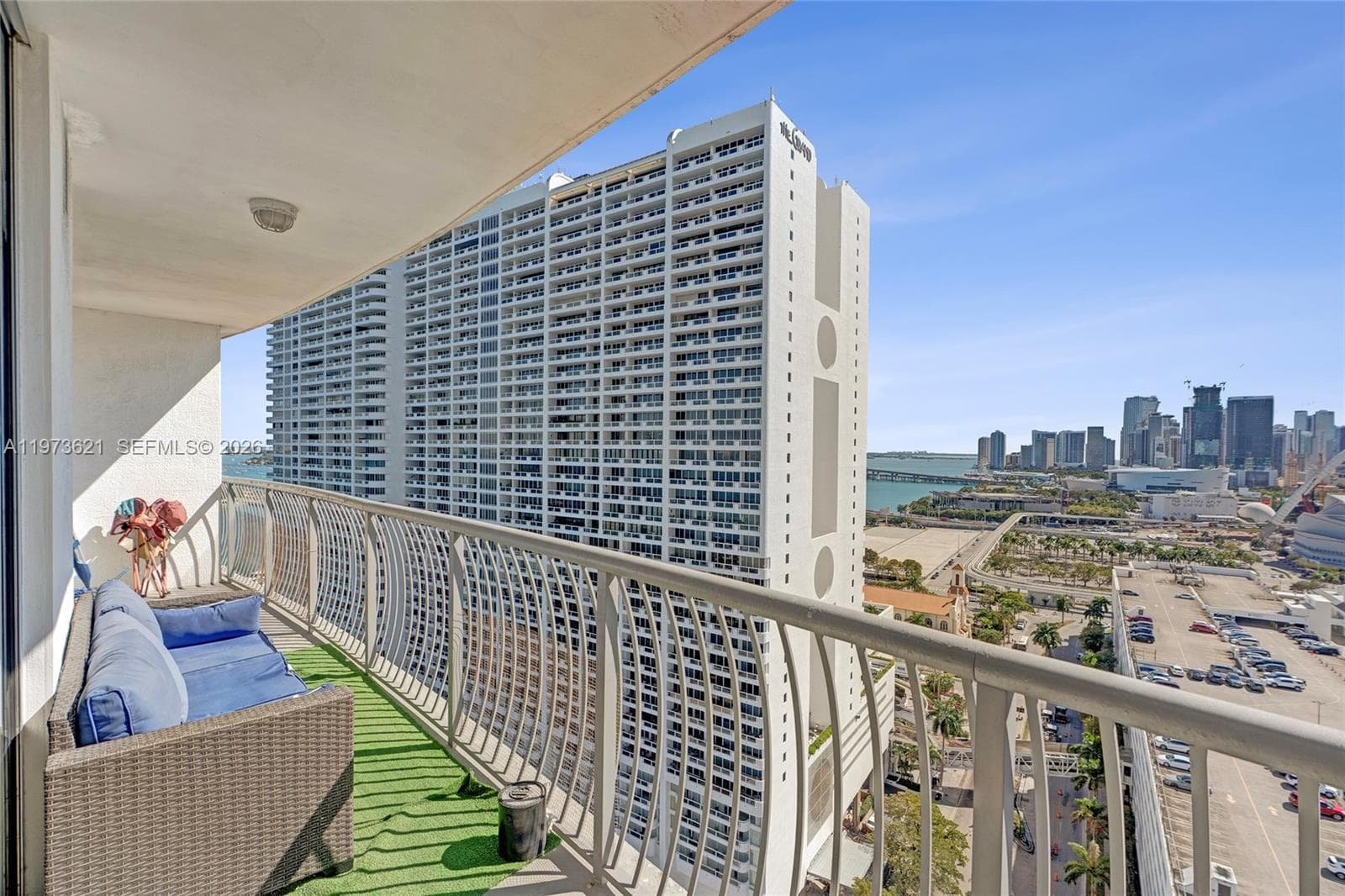 1750 N Bayshore Dr # 2510, Miami FL 33132 — 30