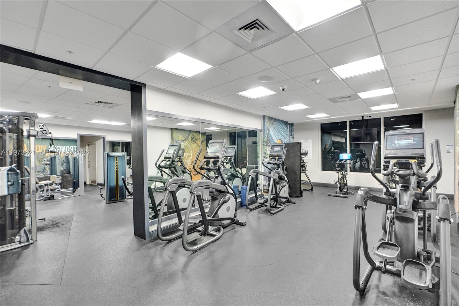 1750 N Bayshore Dr # 2510, Miami FL 33132 — 37