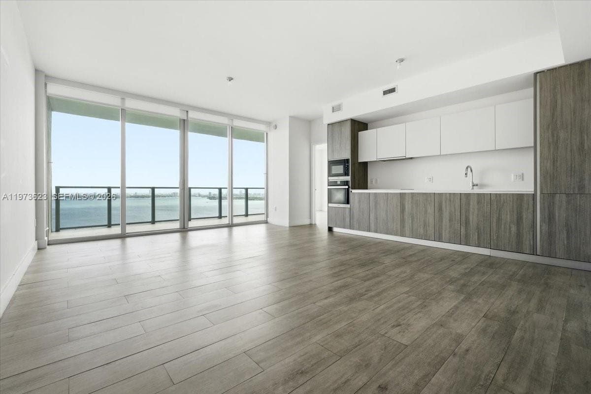 2900 NE 7th Ave # 3004, Miami FL 33137 — 13