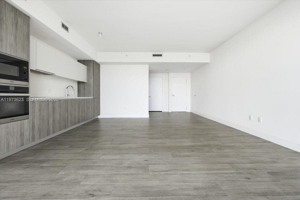 2900 NE 7th Ave # 3004, Miami FL 33137 — 16