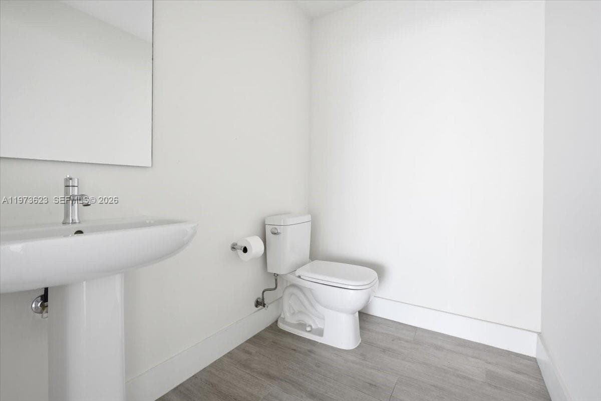 2900 NE 7th Ave # 3004, Miami FL 33137 — 22