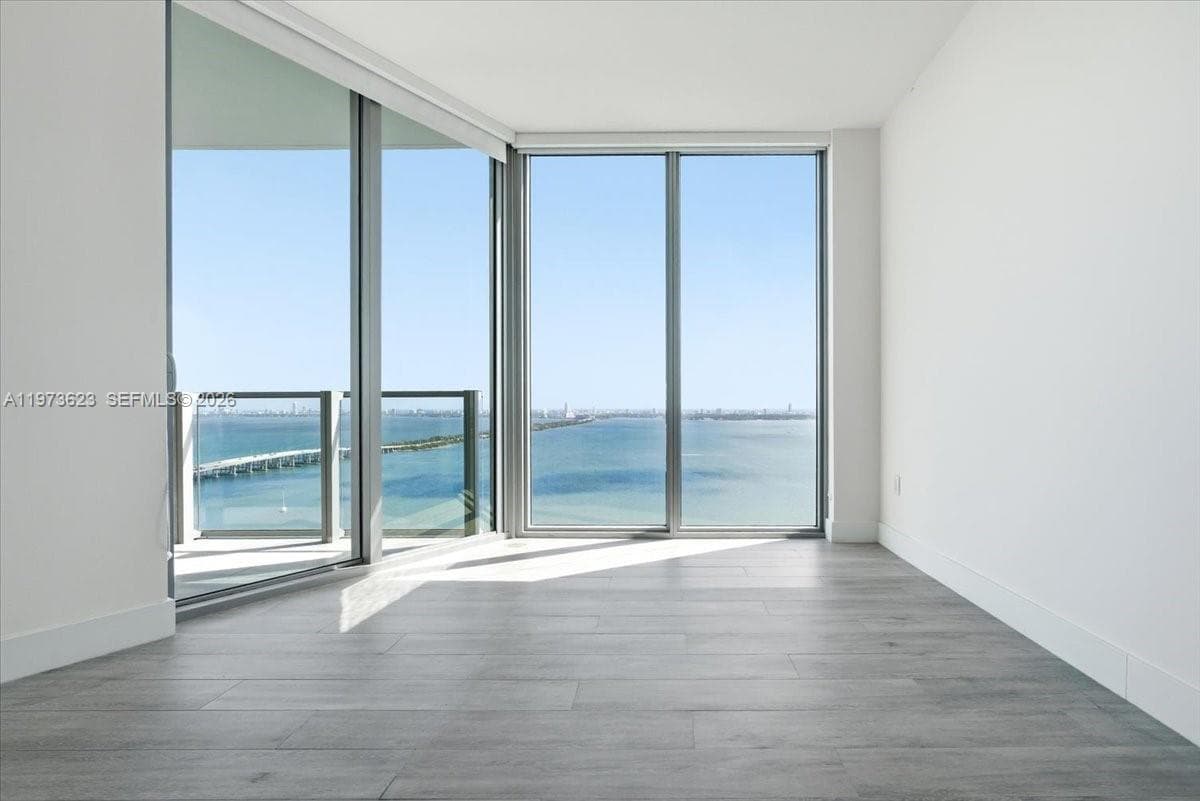 2900 NE 7th Ave # 3004, Miami FL 33137 — 30