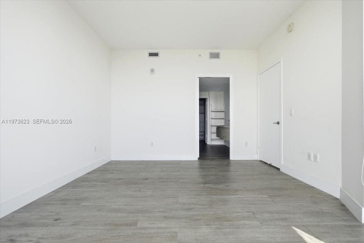 2900 NE 7th Ave # 3004, Miami FL 33137 — 31