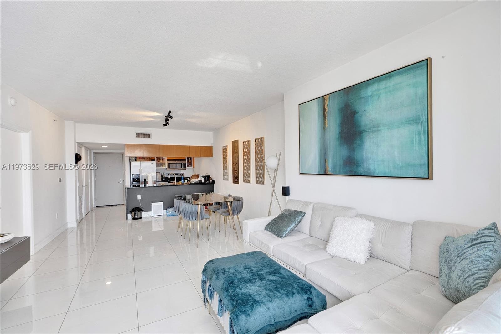 1750 N Bayshore Dr # 2510, Miami FL 33132 — 16