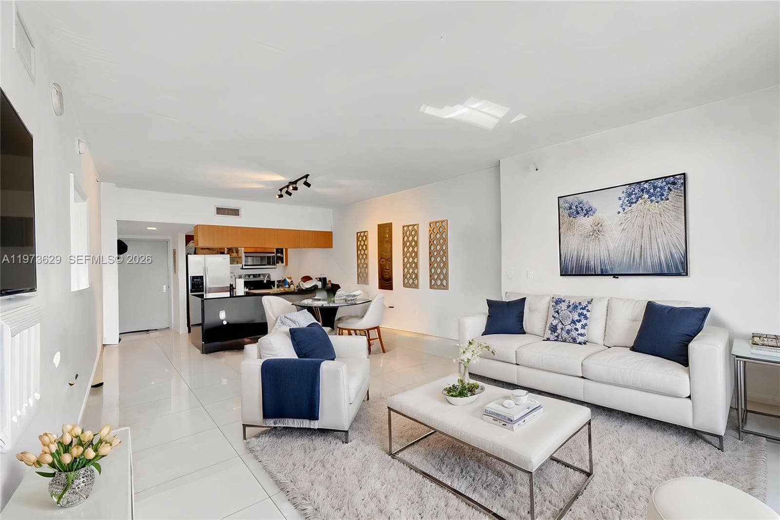 1750 N Bayshore Dr # 2510, Miami FL 33132 — 3