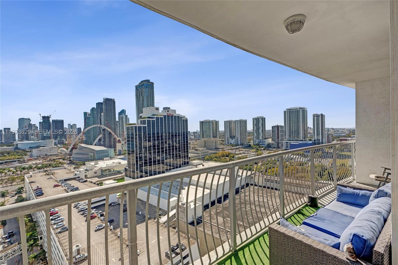 1750 N Bayshore Dr # 2510, Miami FL 33132 — 32