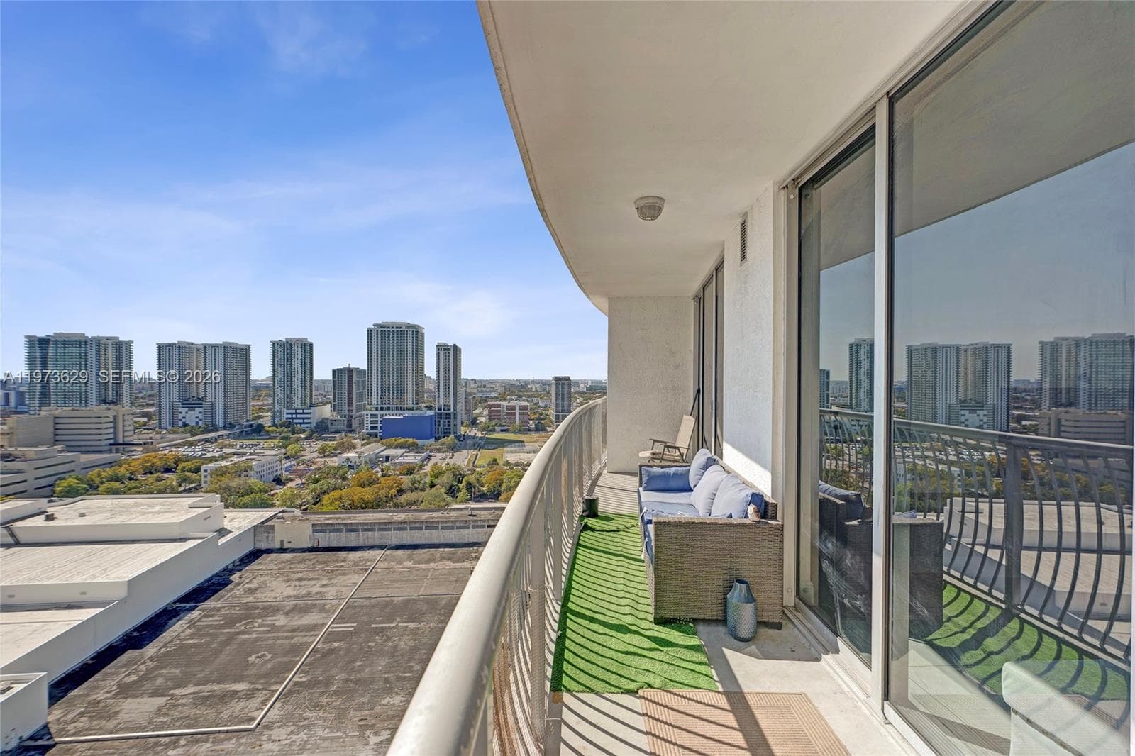 1750 N Bayshore Dr # 2510, Miami FL 33132 — 30