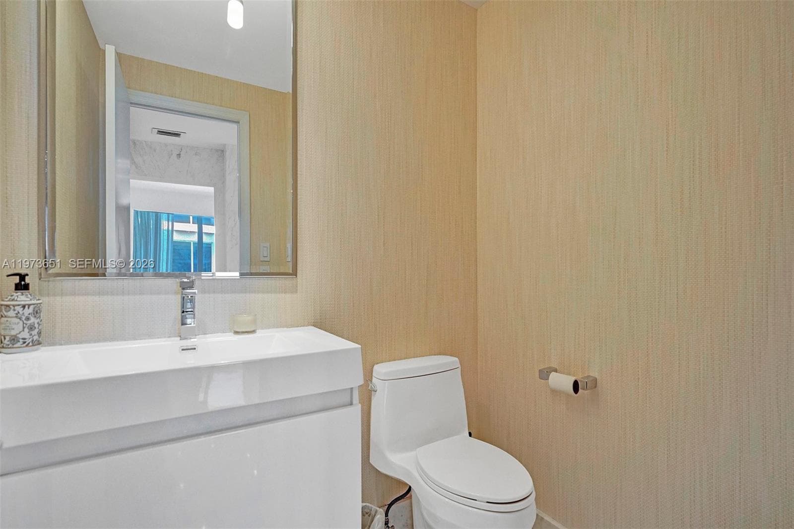 10205 Collins Ave # P8, Bal Harbour FL 33154 — 26