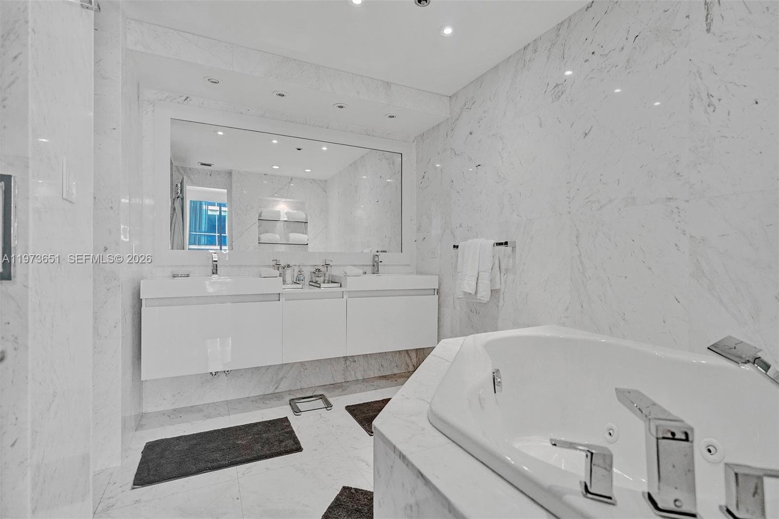10205 Collins Ave # P8, Bal Harbour FL 33154 — 38