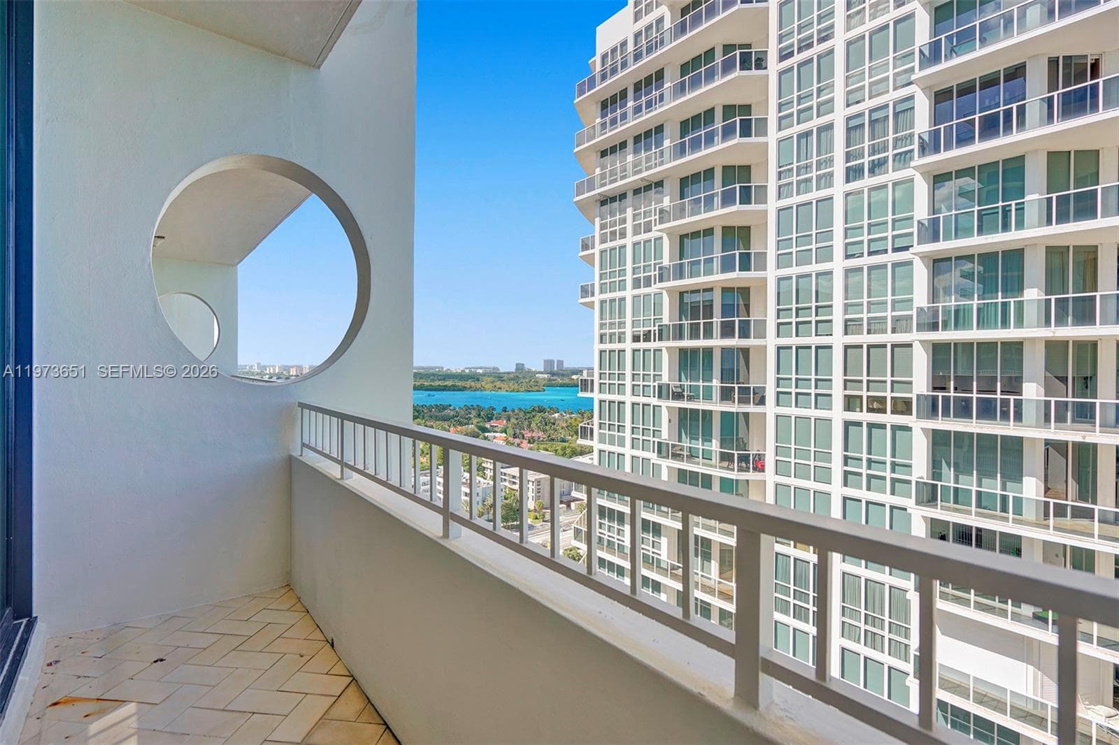 10205 Collins Ave # P8, Bal Harbour FL 33154 — 54