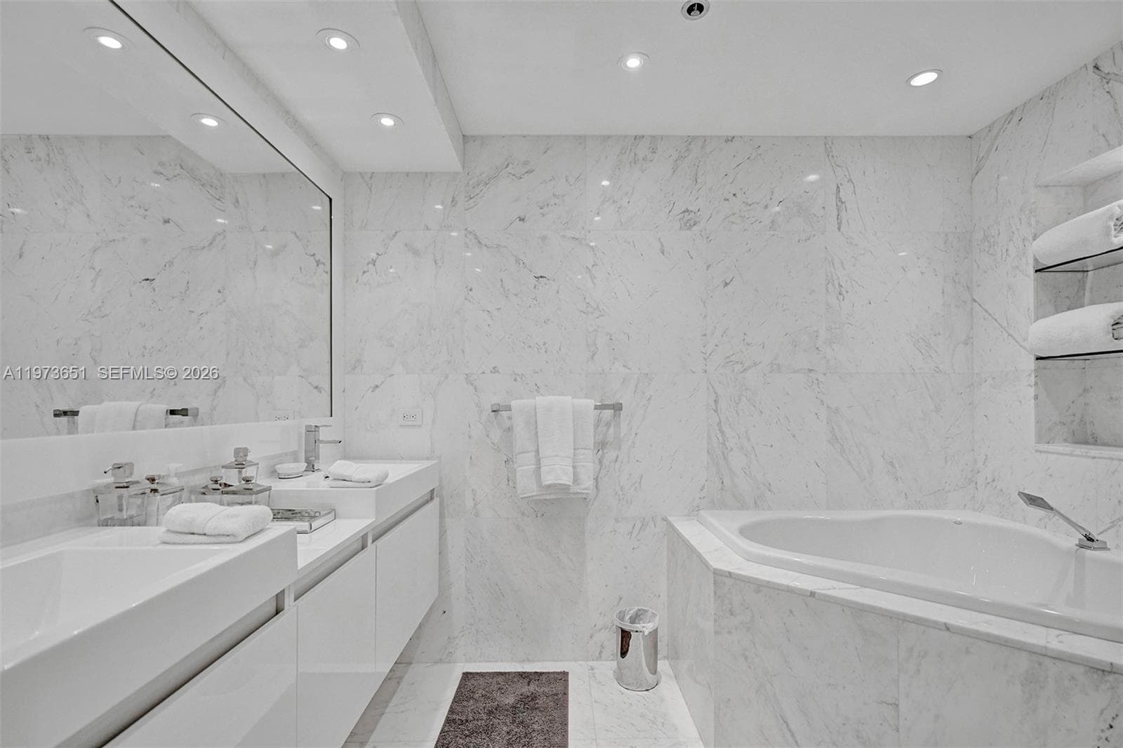 10205 Collins Ave # P8, Bal Harbour FL 33154 — 39