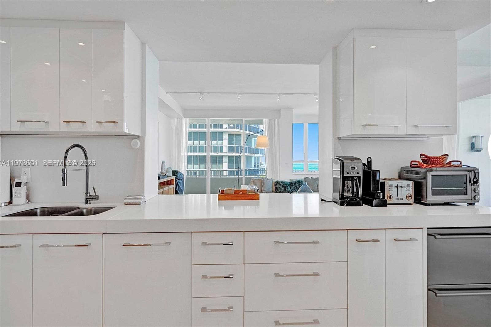 10205 Collins Ave # P8, Bal Harbour FL 33154 — 21