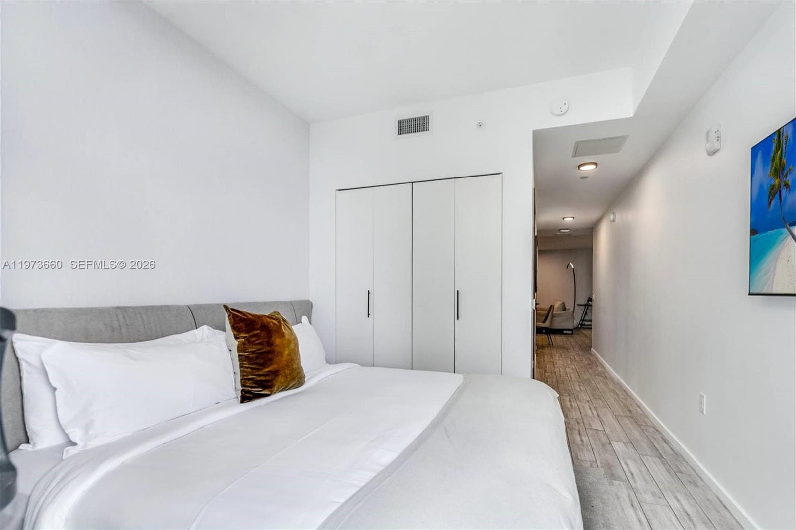 398 NE 5th St # 1515, Miami FL 33132 — 13
