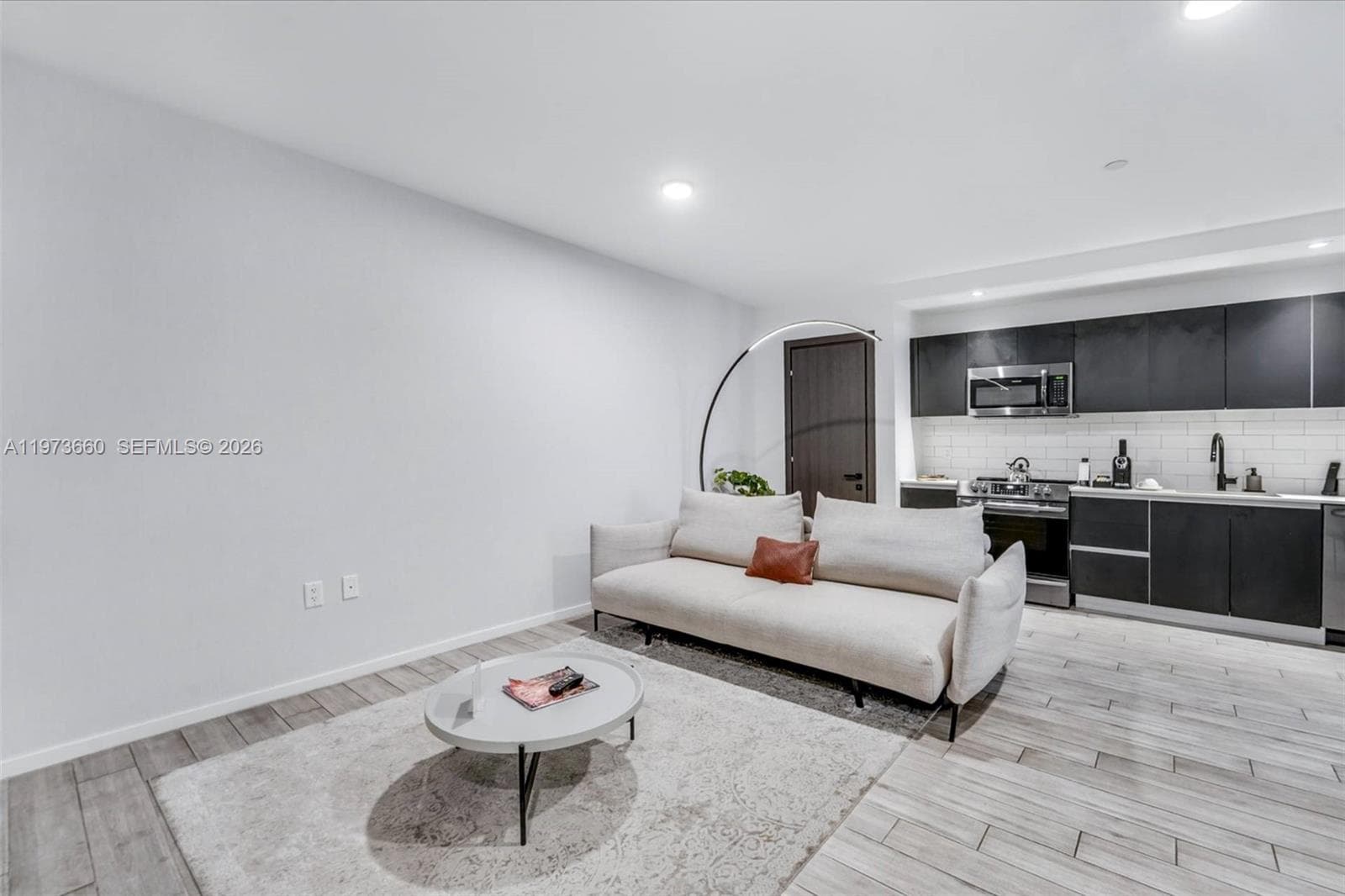 398 NE 5th St # 1515, Miami FL 33132 — 7