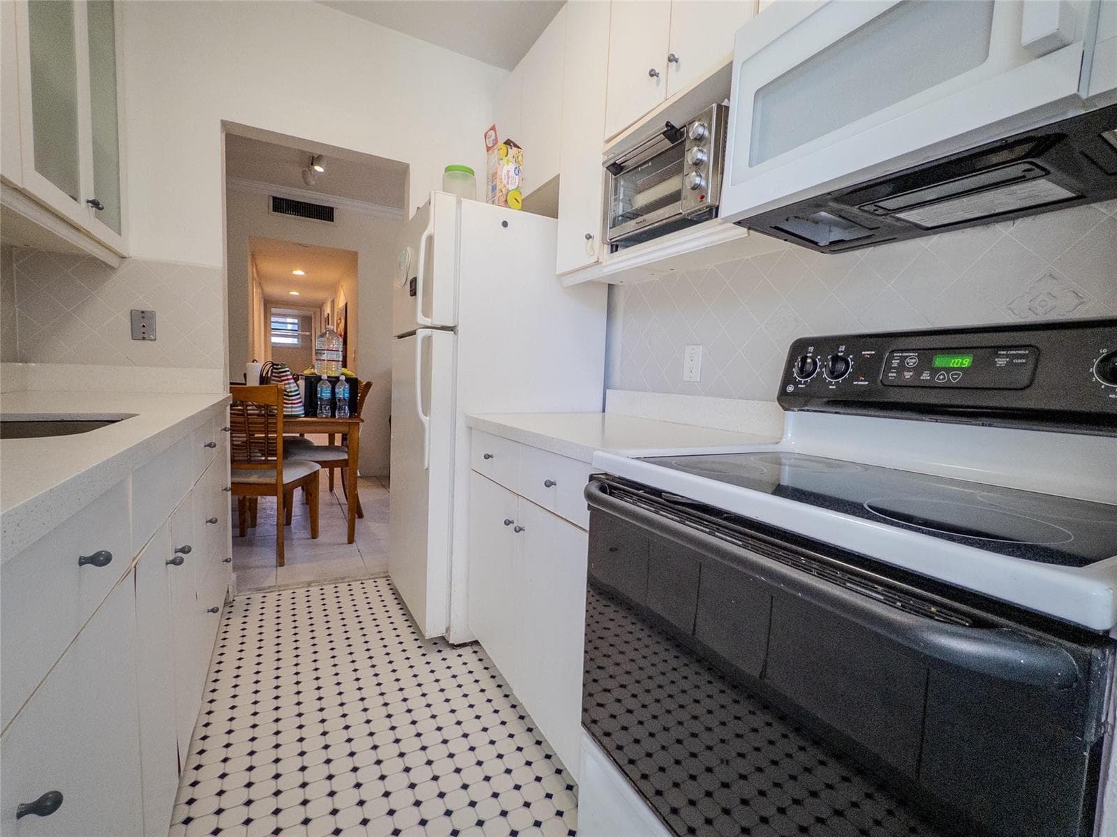 2430 NE 135th Street # 302, North Miami FL 33181 — 6