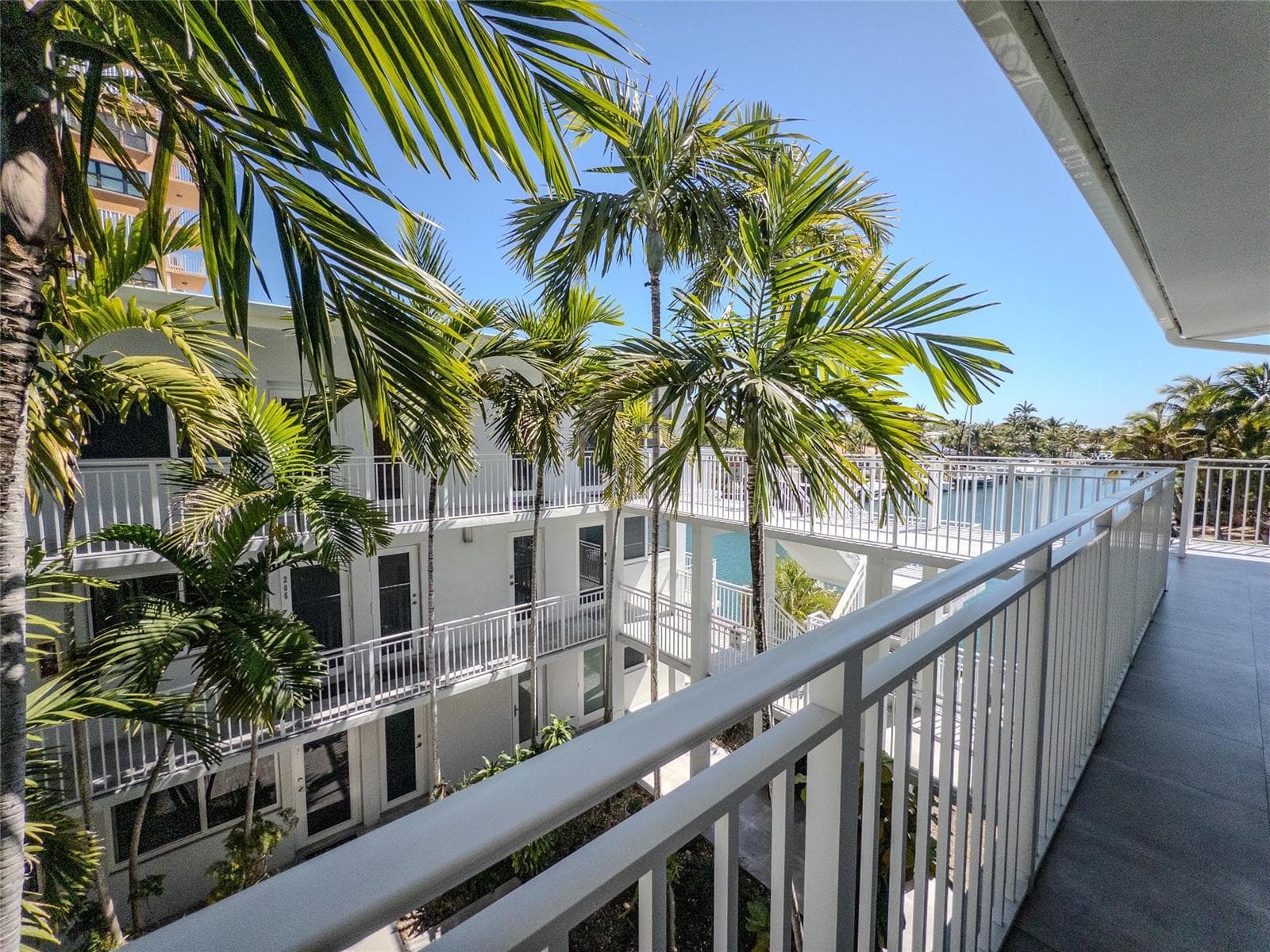 2430 NE 135th Street # 302, North Miami FL 33181 — 14
