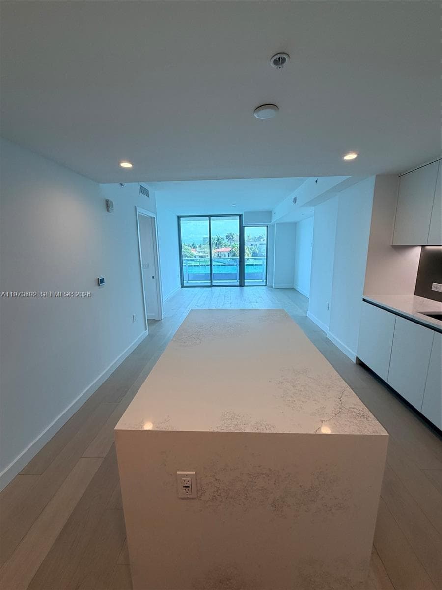 9221 E Bay Harbor Dr # 307, Bay Harbor Islands FL 33154 — 8