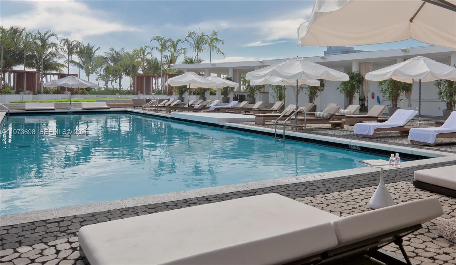 2020 N Bayshore Dr # 3303, Miami FL 33137 — 52