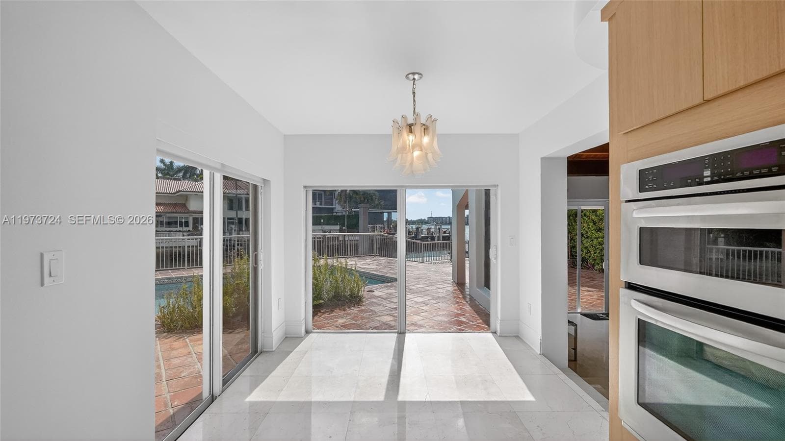 3226 NE 168th St, North Miami Beach FL 33160 — 16