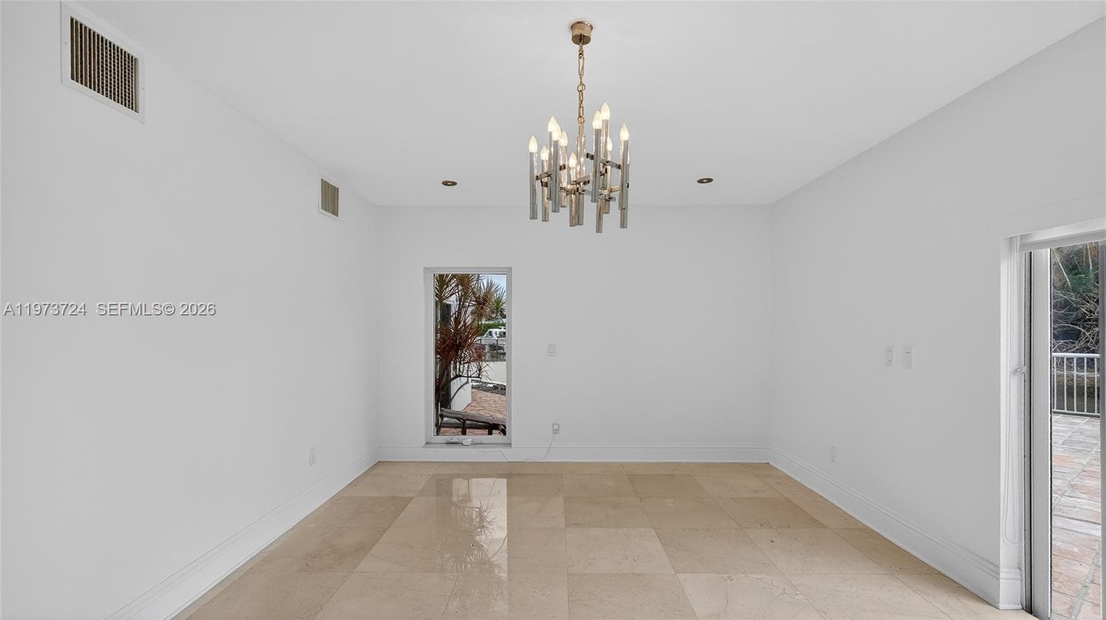 3226 NE 168th St, North Miami Beach FL 33160 — 14