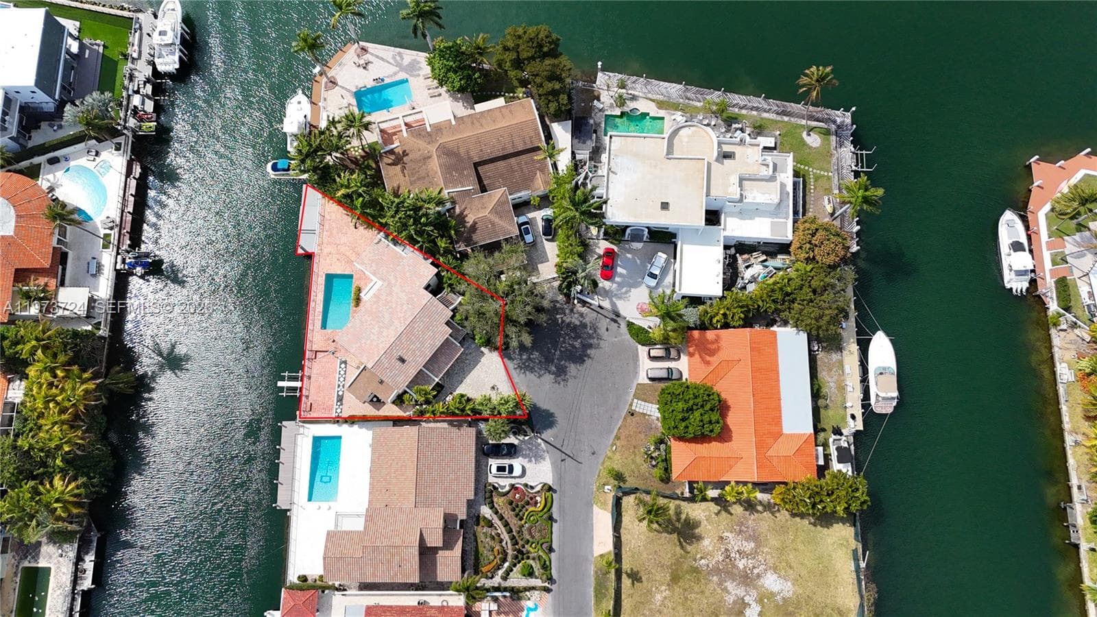 3226 NE 168th St, North Miami Beach FL 33160 — 45