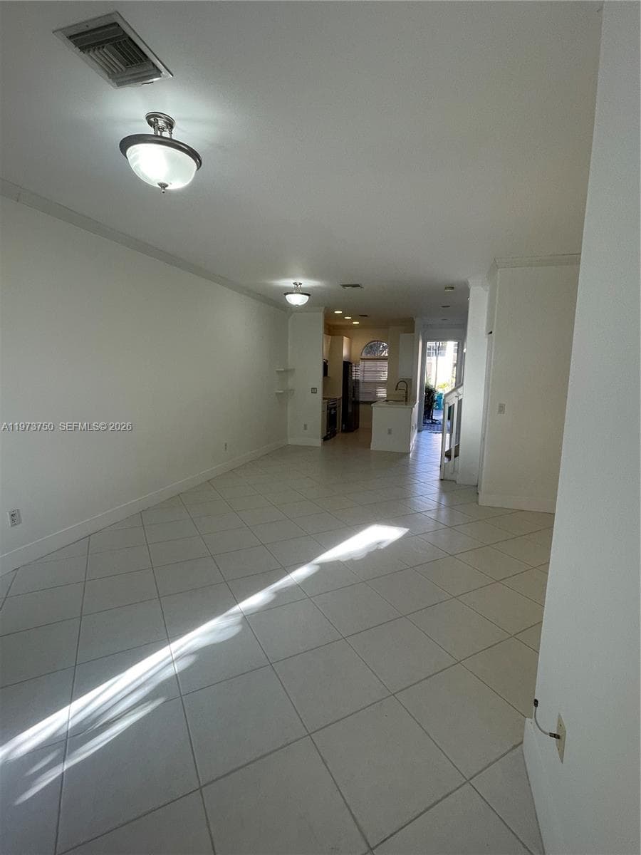 703 NE 195th St # 703, Miami FL 33179 — 5