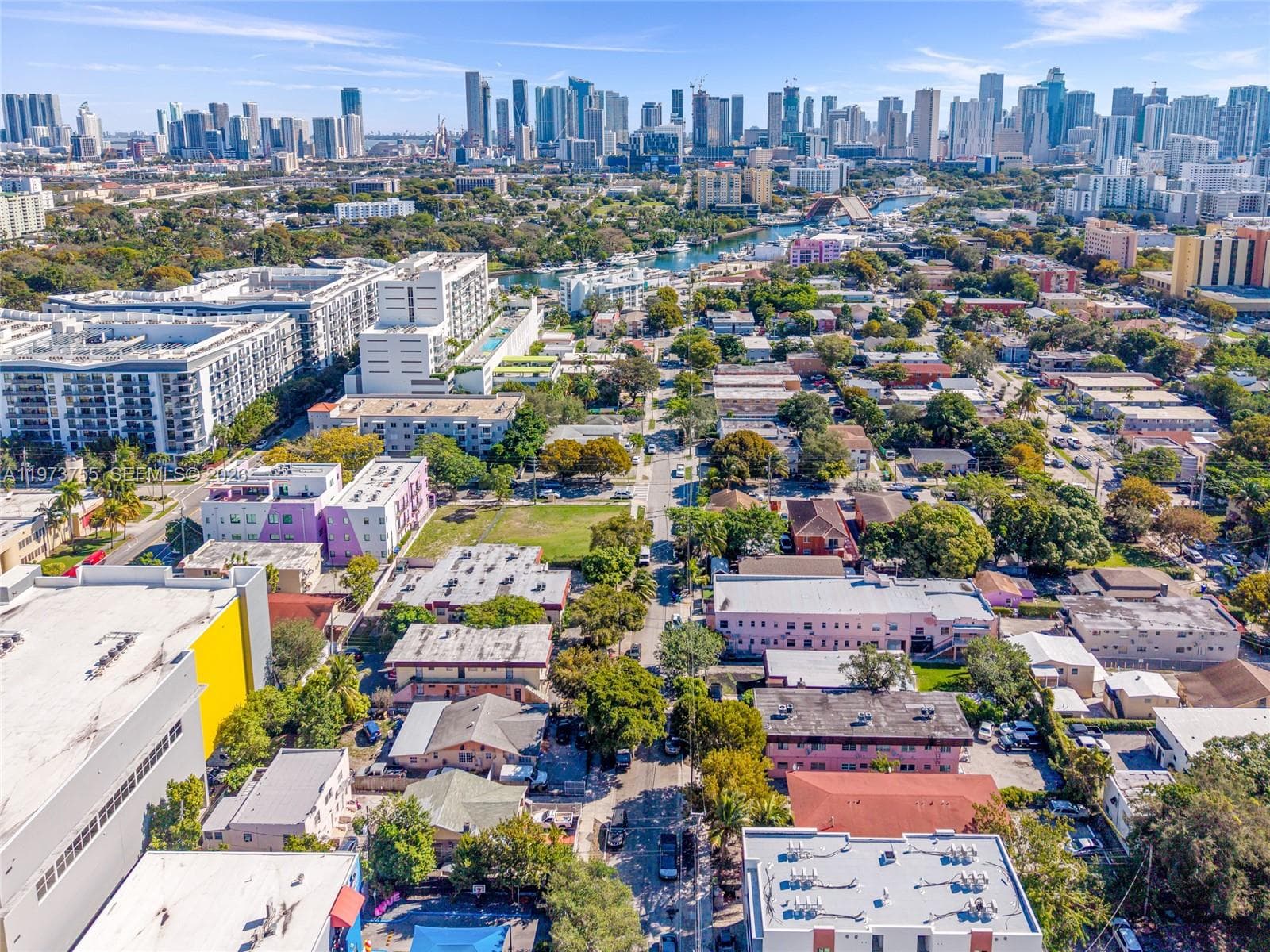 1143 NW 6th St, Miami FL 33136 — 14