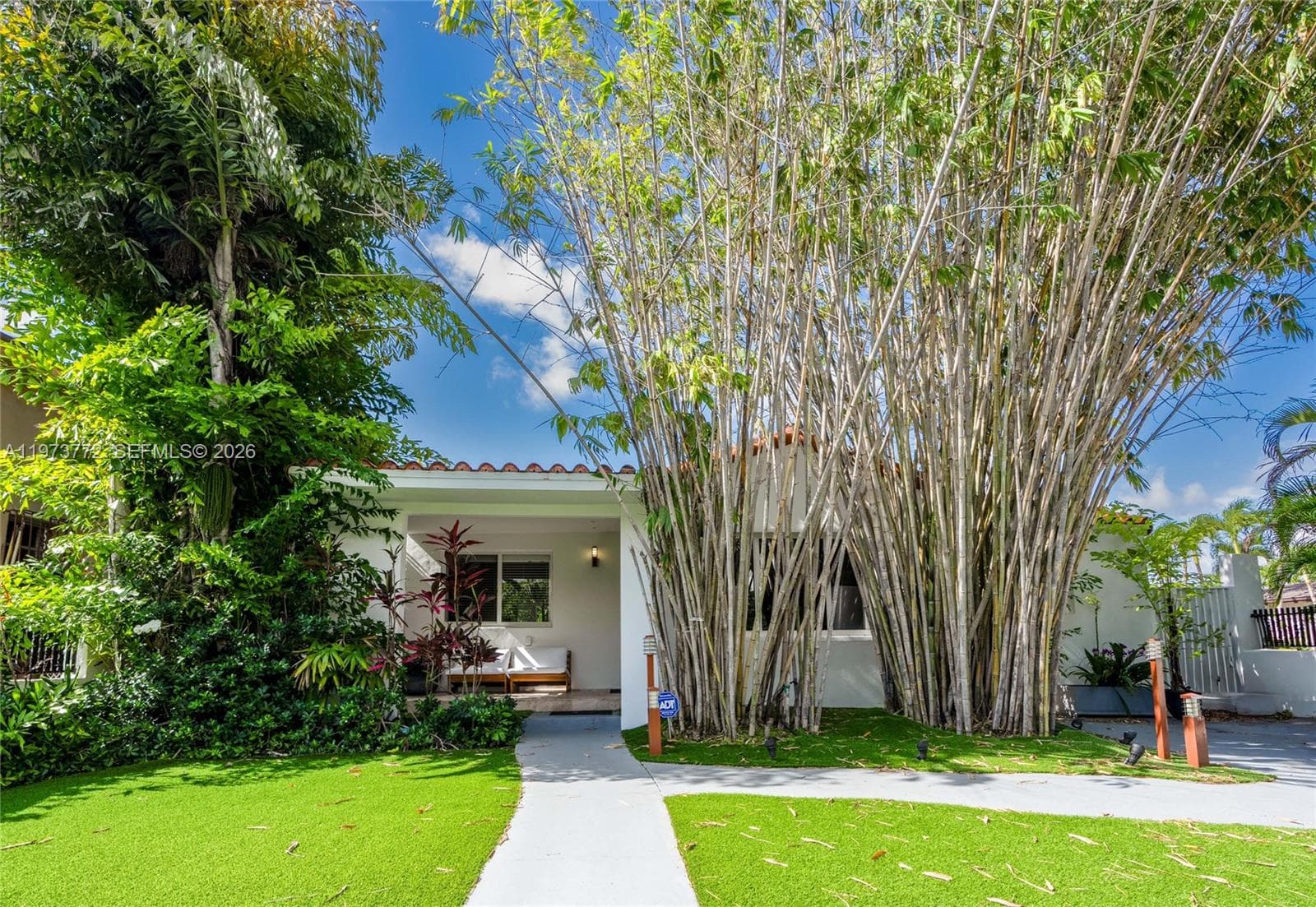 1360 SW 16th St, Miami FL 33145 — 1
