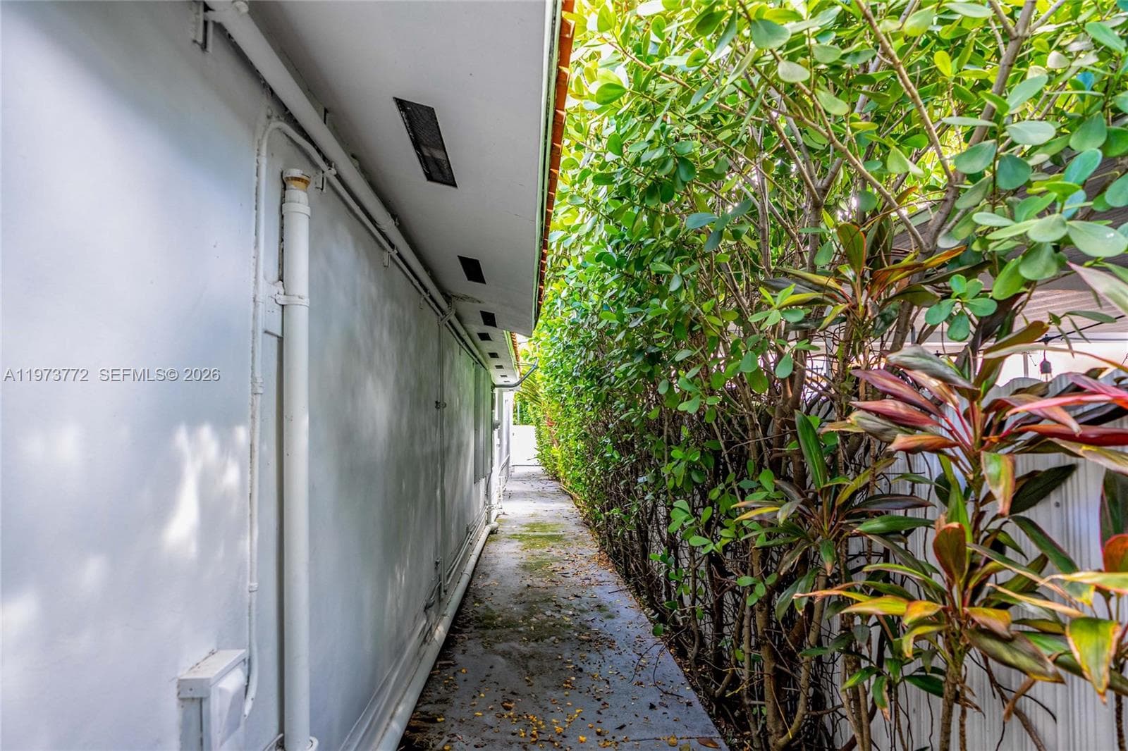 1360 SW 16th St, Miami FL 33145 — 10