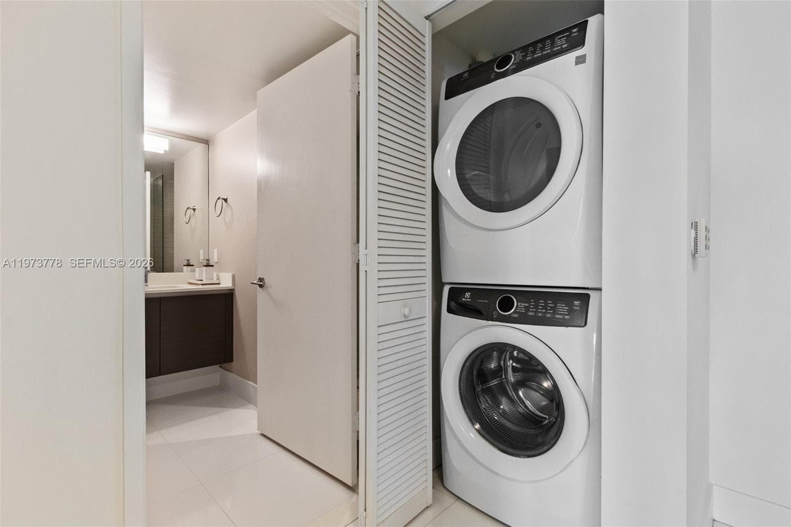 300 Sunny Isles Blvd # 1705, Sunny Isles Beach FL 33160 — 20