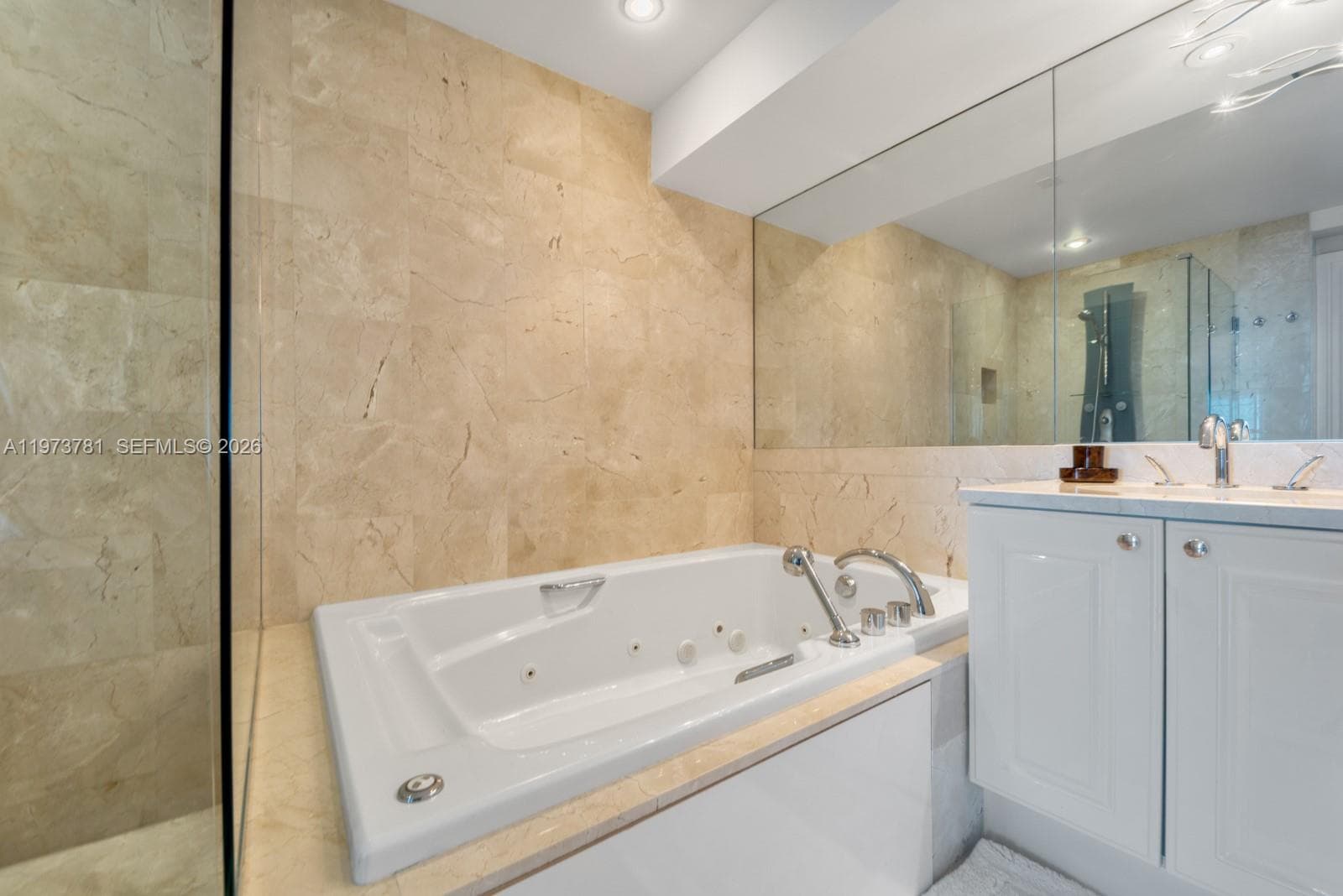 3400 SW 27th Ave # 2102, Miami FL 33133 — 46