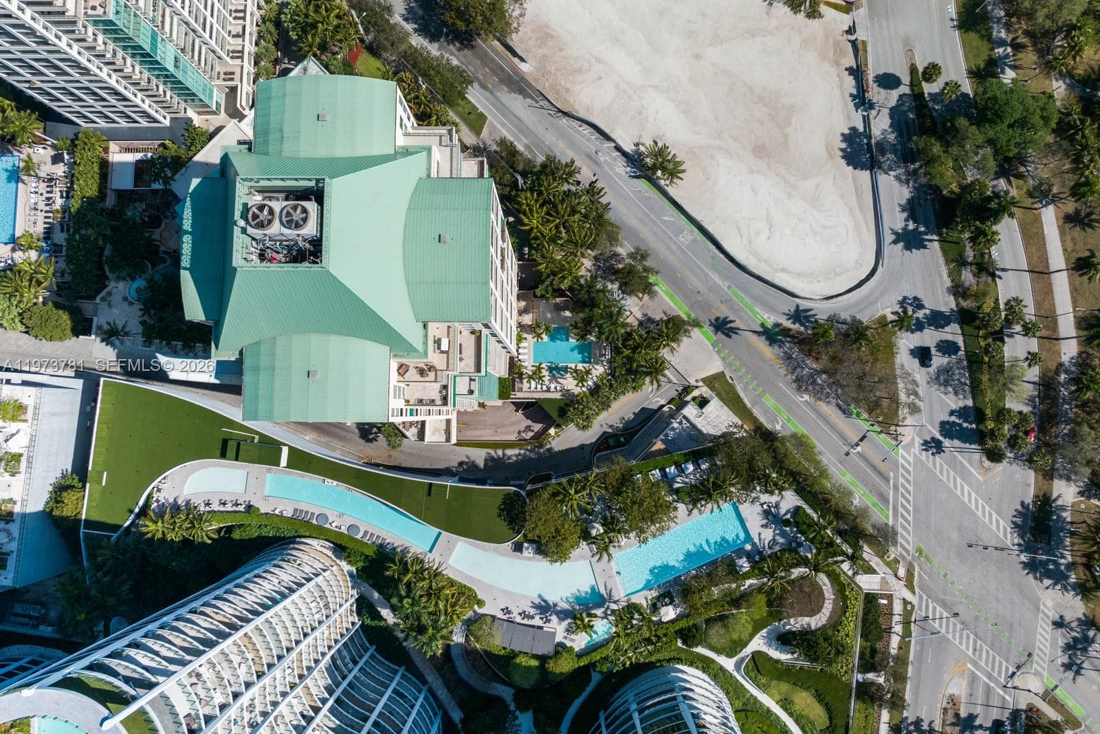 3400 SW 27th Ave # 2102, Miami FL 33133 — 54
