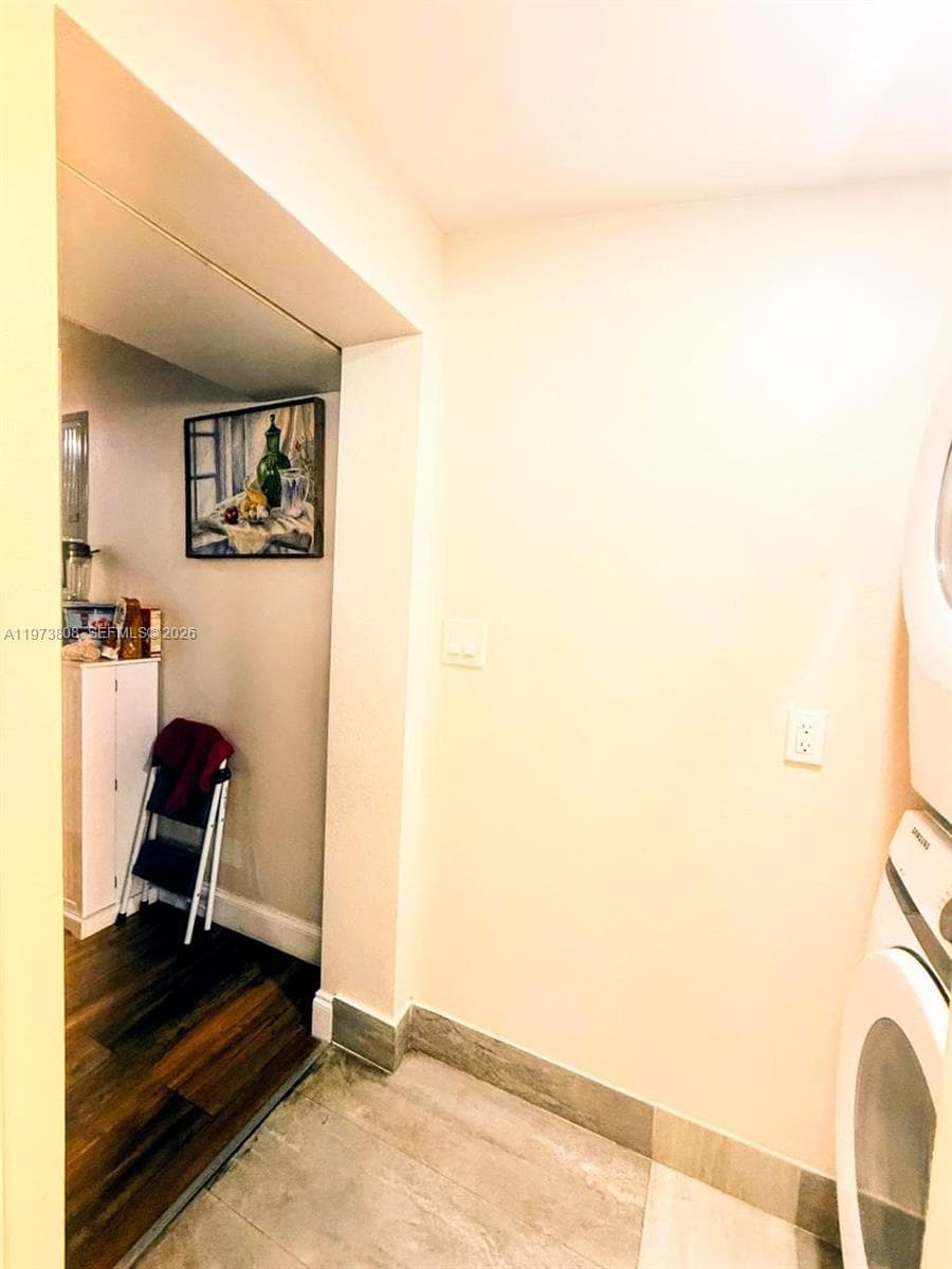 2281 NW 81st Ter, Miami FL 33147 — 13