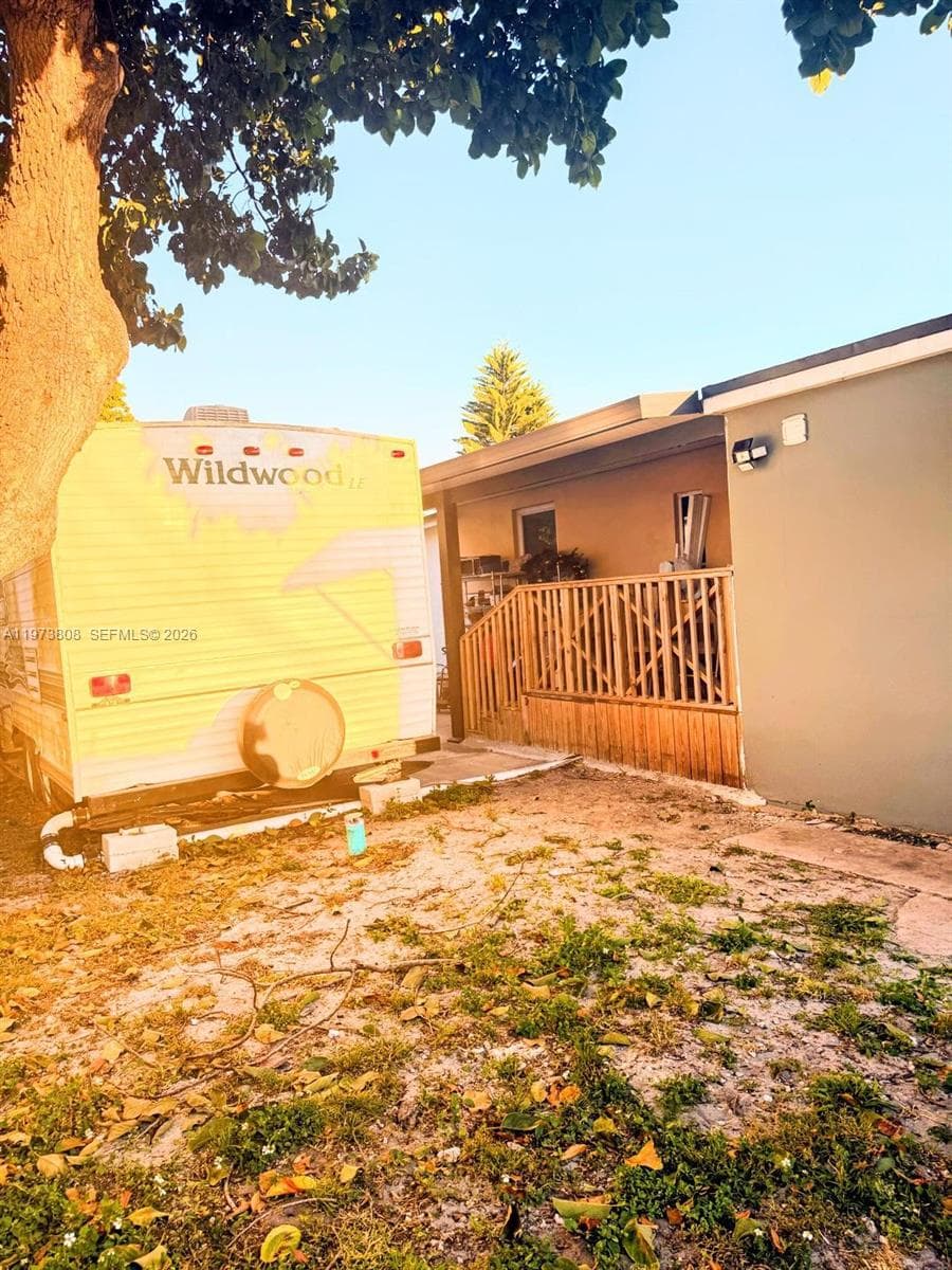 2281 NW 81st Ter, Miami FL 33147 — 20