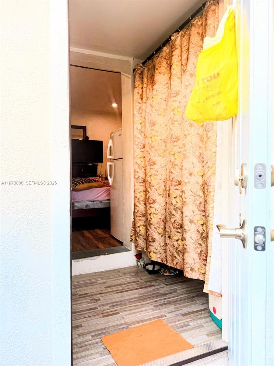 2281 NW 81st Ter, Miami FL 33147 — 30