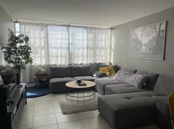 1301 NE Miami Gardens Dr # 1111W, Miami FL 33179 — 1