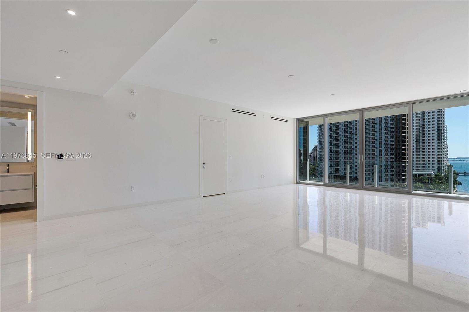 300 Biscayne Blvd Way # 803, Miami FL 33131 — 28