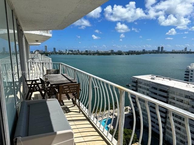 7601 E Treasure Dr # 1905, North Bay Village FL 33141 — 3