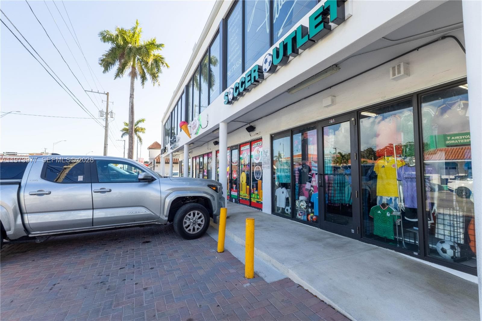 700 SW 17th Ave, Miami FL 33135 — 2