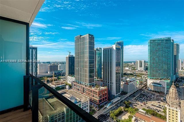 398 NE 5th St # 2802, Miami FL 33132 — 3